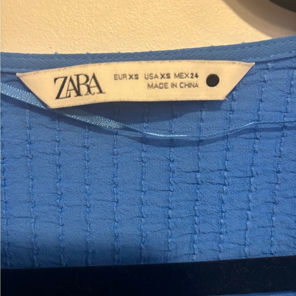 ZARA Blue Textured Button-Front Tie Blouse (XS) - Picture 3 of 11